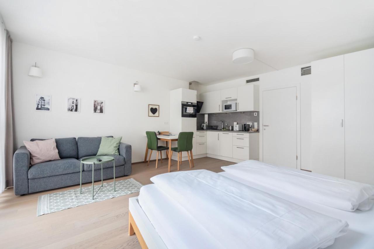 Quiet And Cozy Apartment Next To Mariahilfer Strasse And Naschmarkt With Ac, Minimum 30 Nights Wenen Buitenkant foto