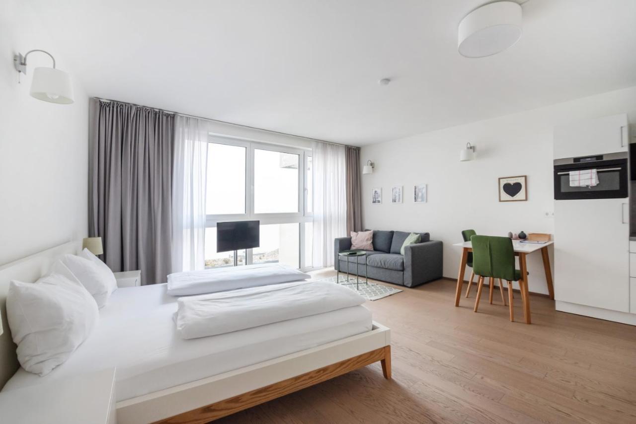 Quiet And Cozy Apartment Next To Mariahilfer Strasse And Naschmarkt With Ac, Minimum 30 Nights Wenen Buitenkant foto