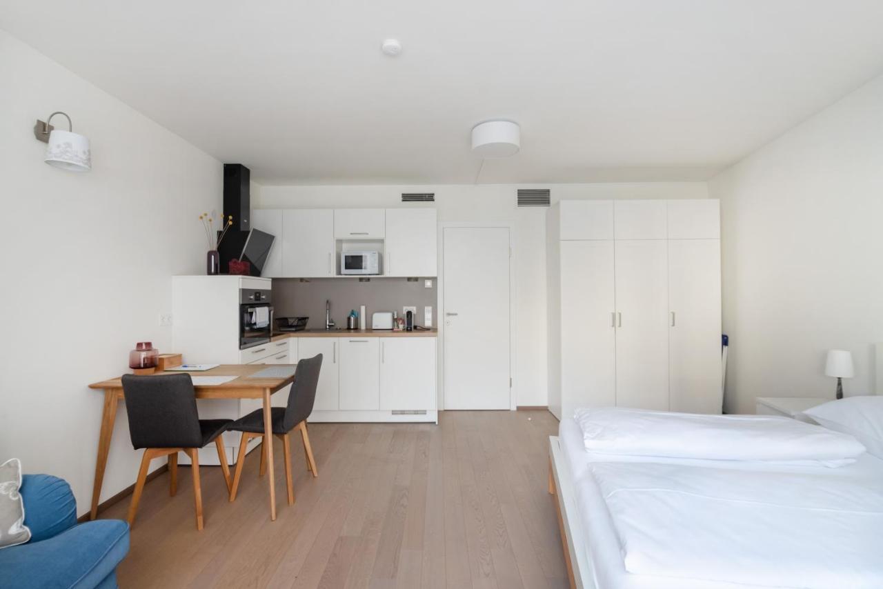 Quiet And Cozy Apartment Next To Mariahilfer Strasse And Naschmarkt With Ac, Minimum 30 Nights Wenen Buitenkant foto