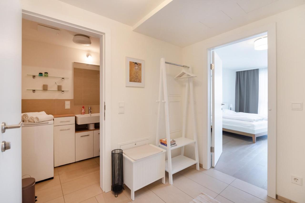 Quiet And Cozy Apartment Next To Mariahilfer Strasse And Naschmarkt With Ac, Minimum 30 Nights Wenen Buitenkant foto
