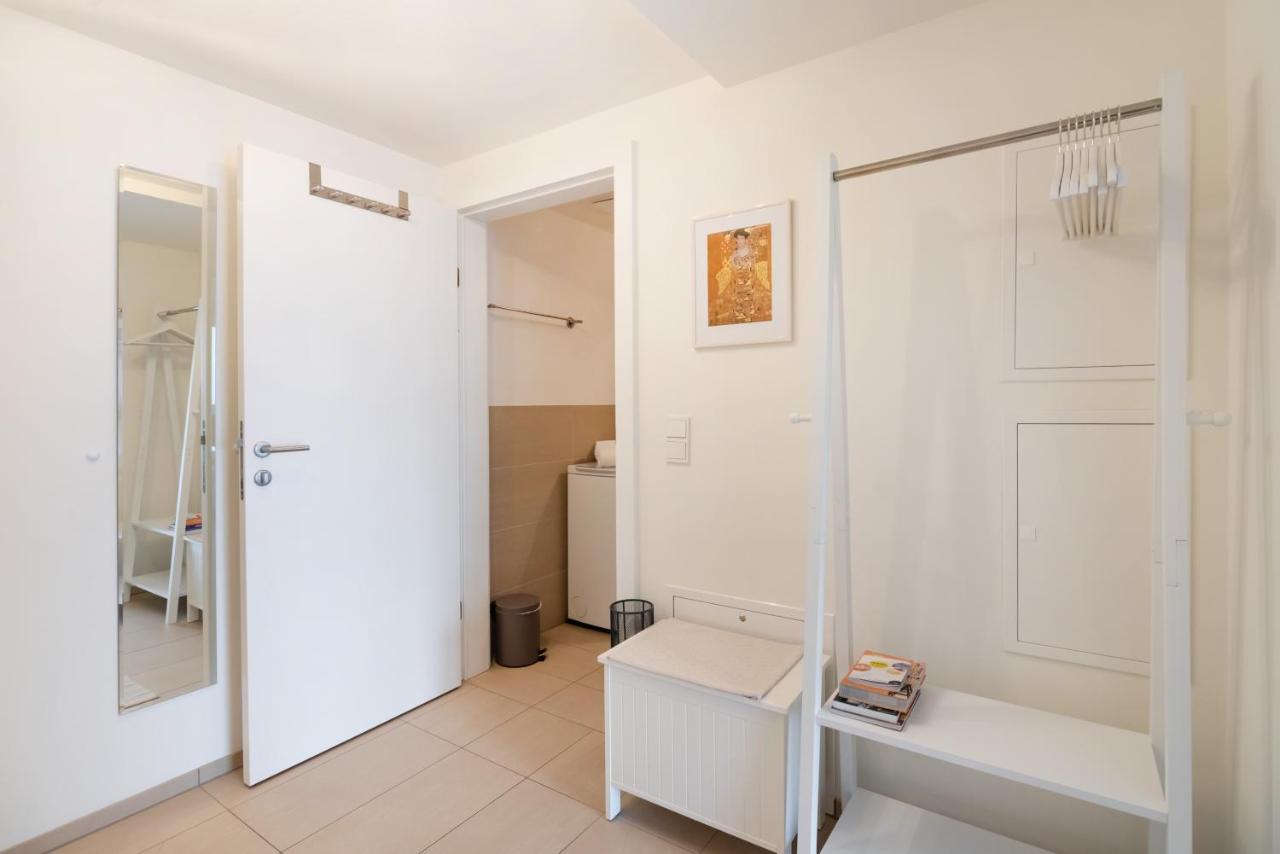 Quiet And Cozy Apartment Next To Mariahilfer Strasse And Naschmarkt With Ac, Minimum 30 Nights Wenen Buitenkant foto