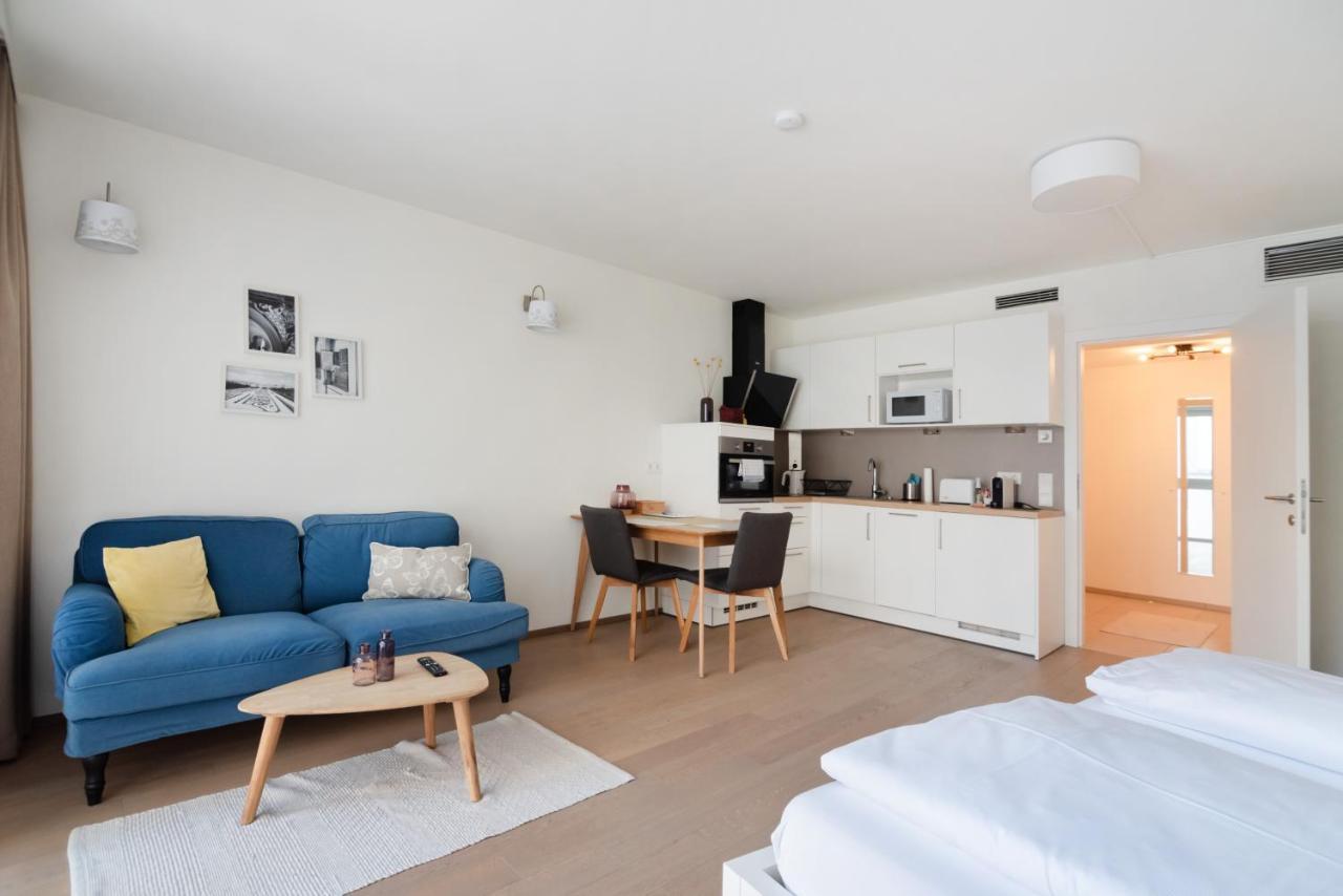 Quiet And Cozy Apartment Next To Mariahilfer Strasse And Naschmarkt With Ac, Minimum 30 Nights Wenen Buitenkant foto