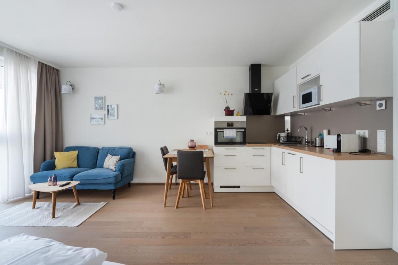 Quiet And Cozy Apartment Next To Mariahilfer Strasse And Naschmarkt With Ac, Minimum 30 Nights Wenen Buitenkant foto